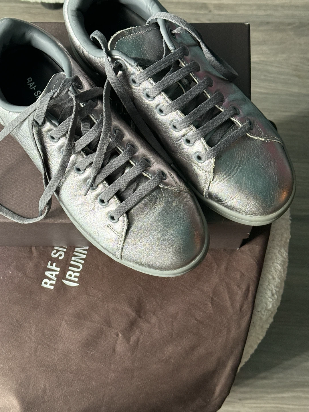 RAF SIMONS (RUNNER) Silver Metallic Leather Sneakers - photo 2
