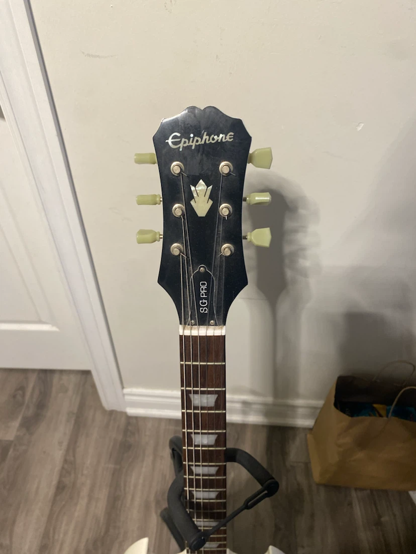 Epiphone SG PRO Electric Guitar - White - photo 3