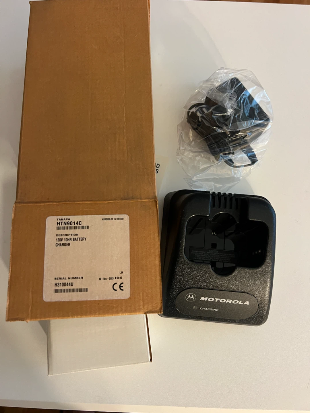 Motorola HTN9014C 120V 10HR Battery Charger