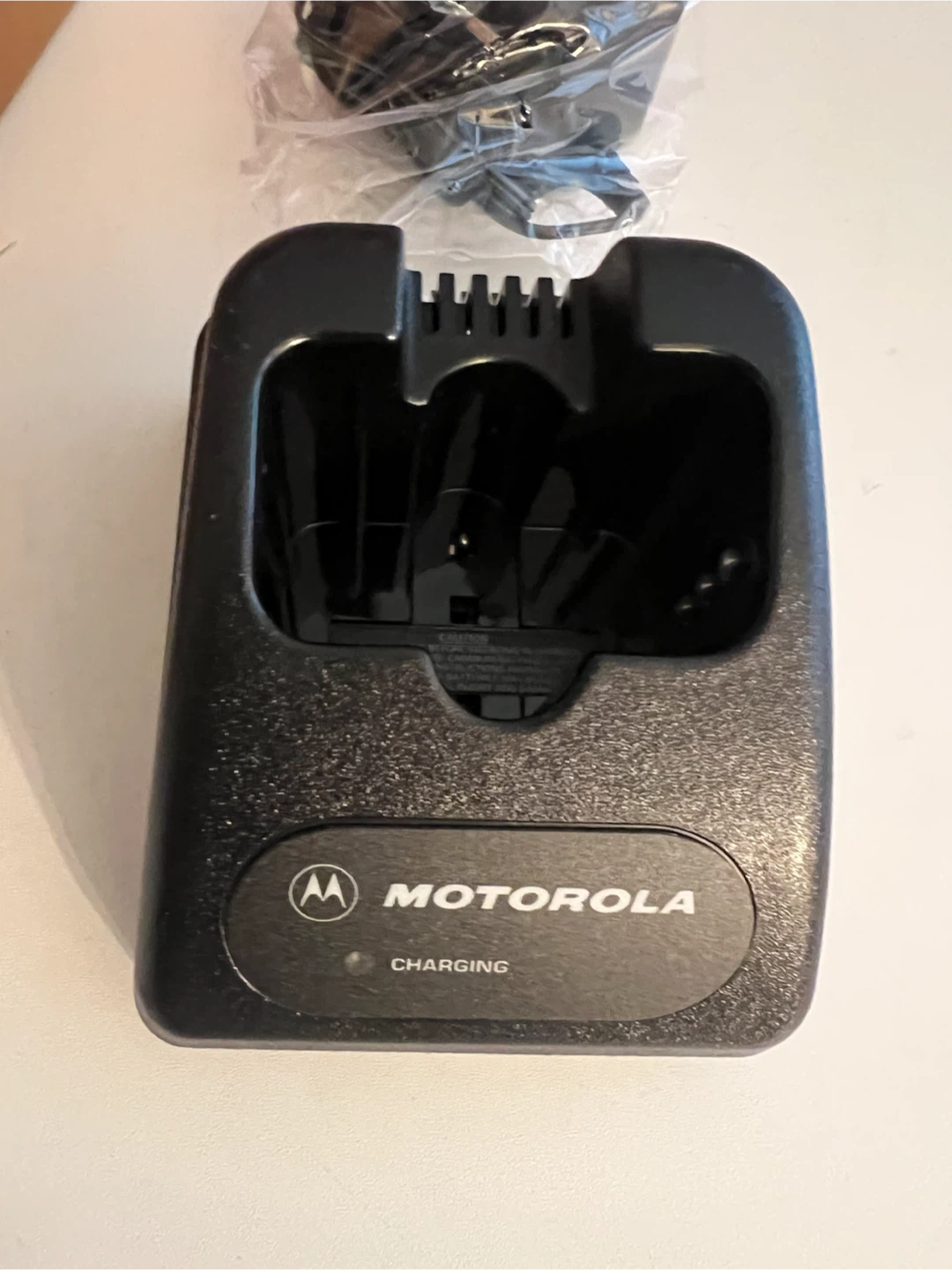 Motorola HTN9014C 120V 10HR Battery Charger - photo 2