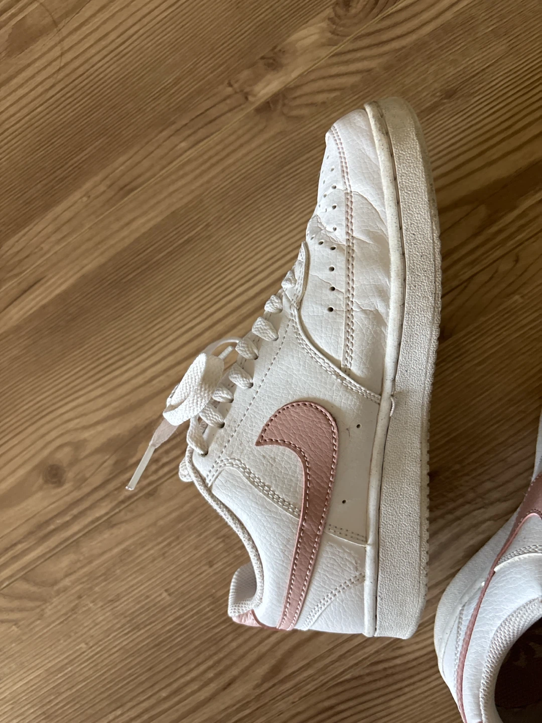 Nike Women's White/Pink Sneakers - photo 2