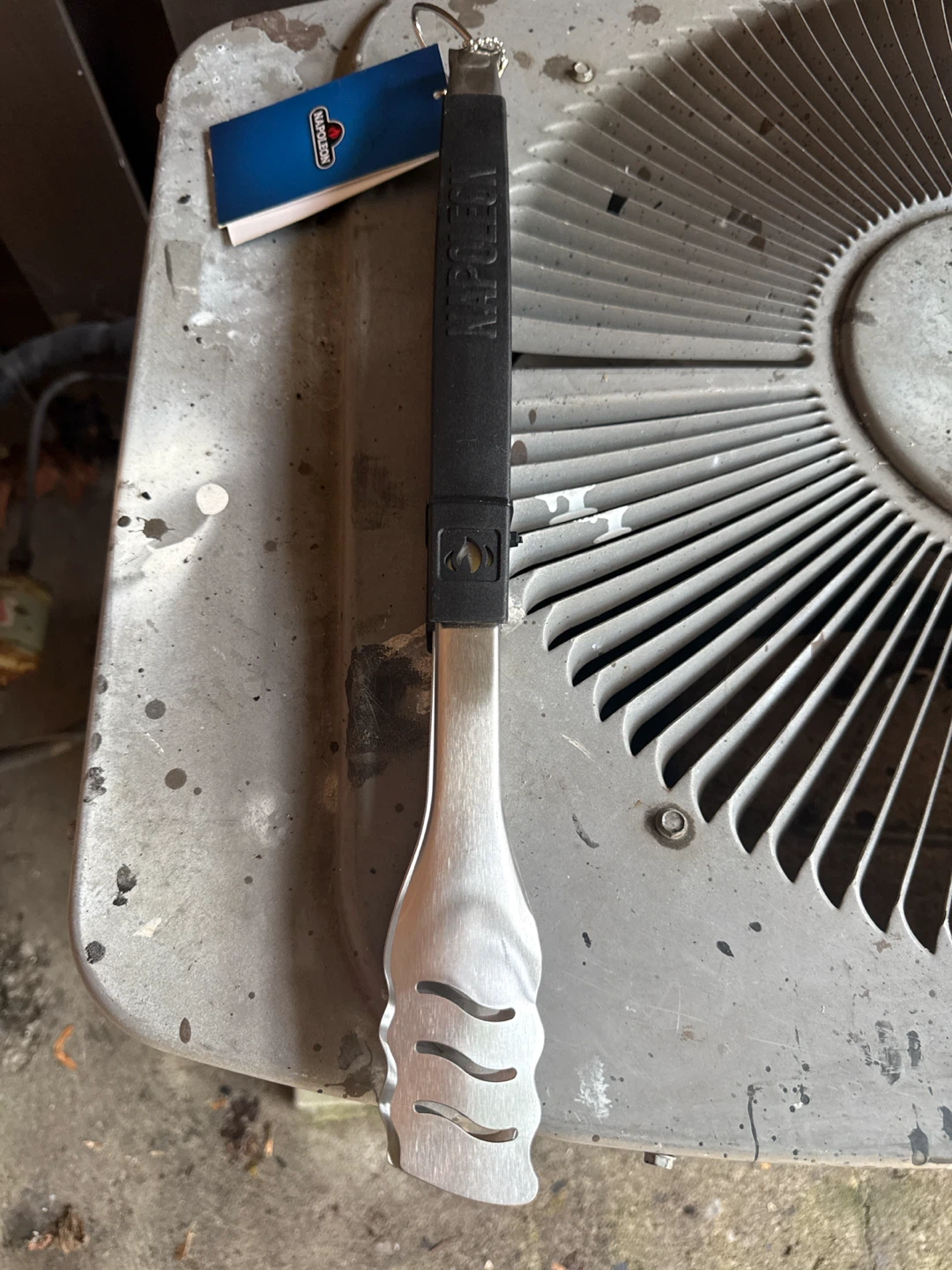 Napoleon BBQ Tongs - photo 3