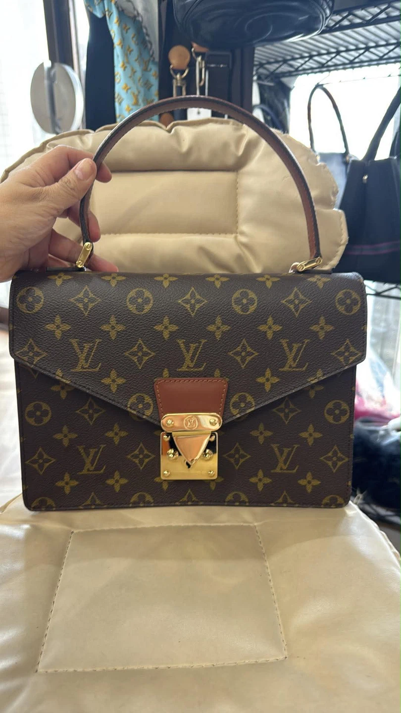 Louis Vuitton Monogram Shoulder Bag - photo 3