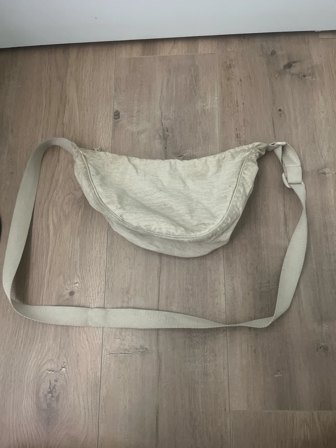 Uniqlo Round Mini Shoulder Bag