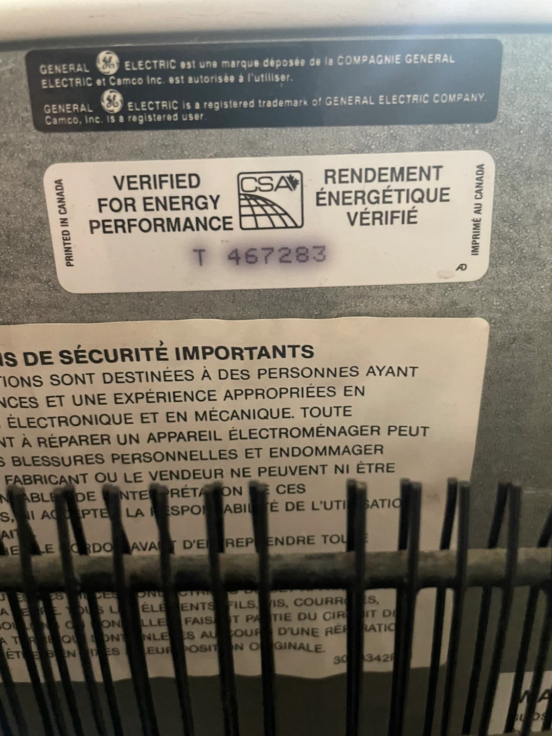 GE Mini Refrigerator - photo 3