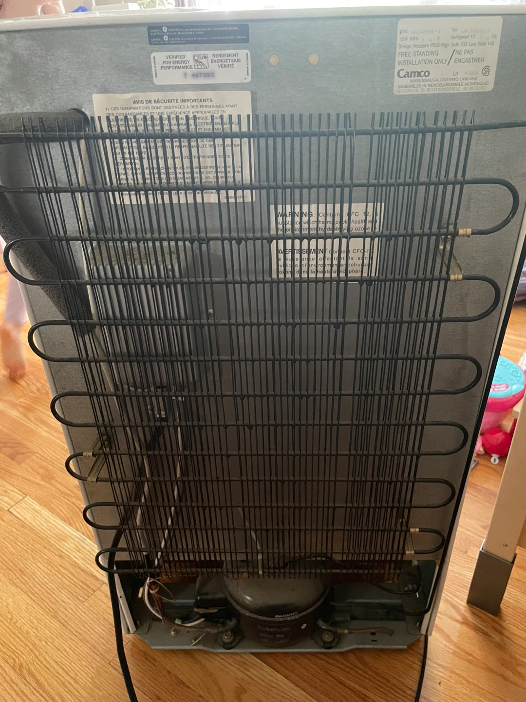 GE Mini Refrigerator - photo 4