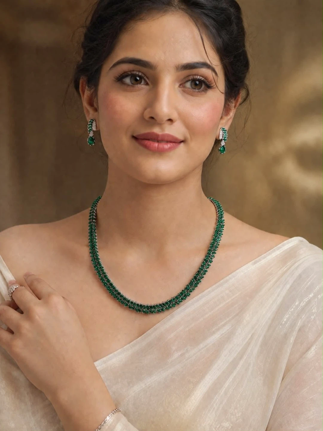 Emerald Necklace and Earrings Set - photo 2