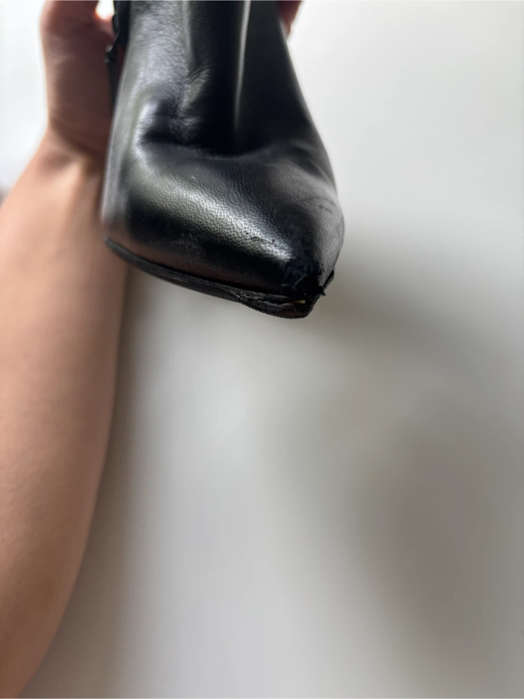 Yves Saint Laurent Black Leather Ankle Boots - photo 4