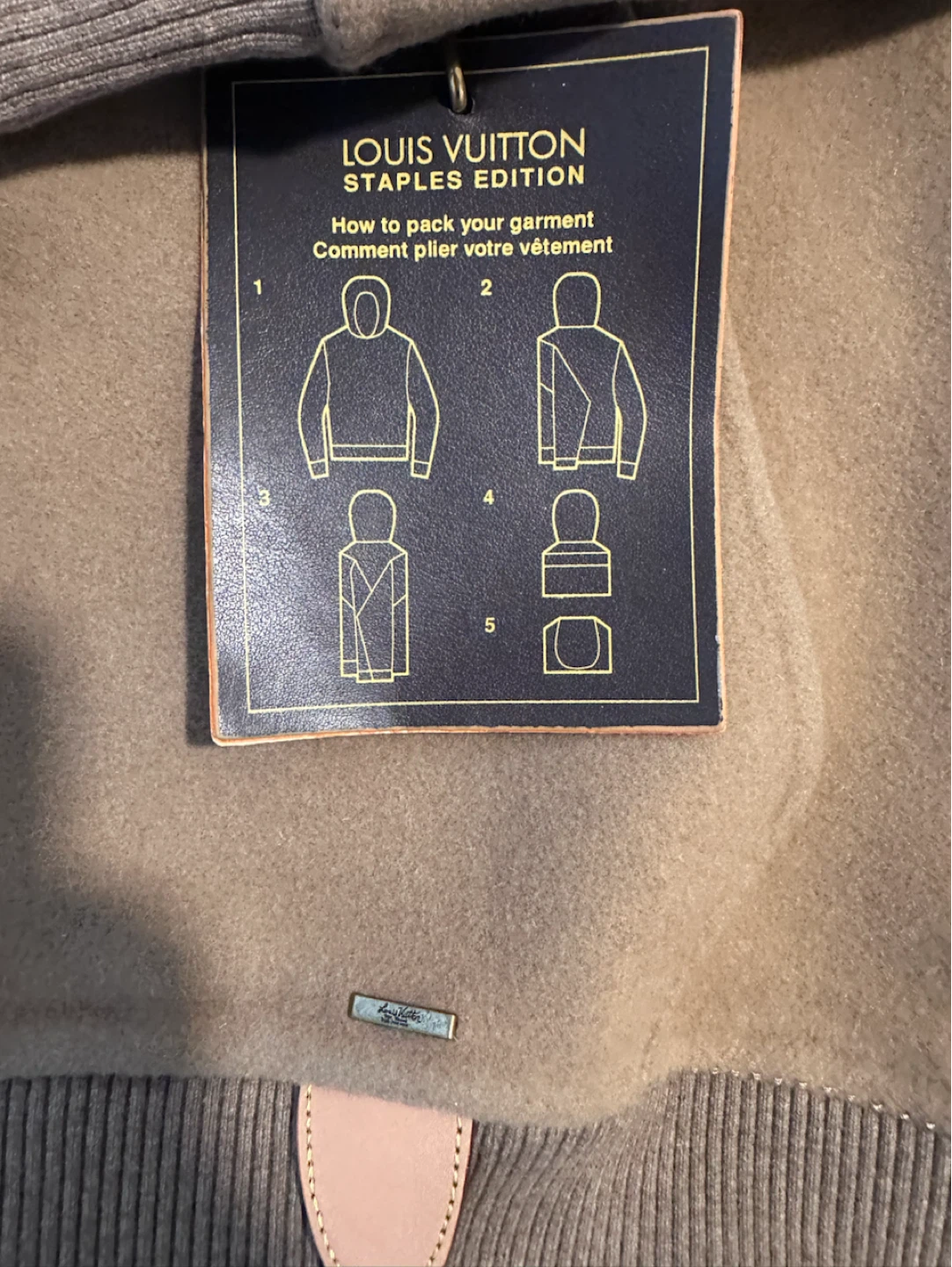 Louis Vuitton Staples Edition Hoodie - photo 2