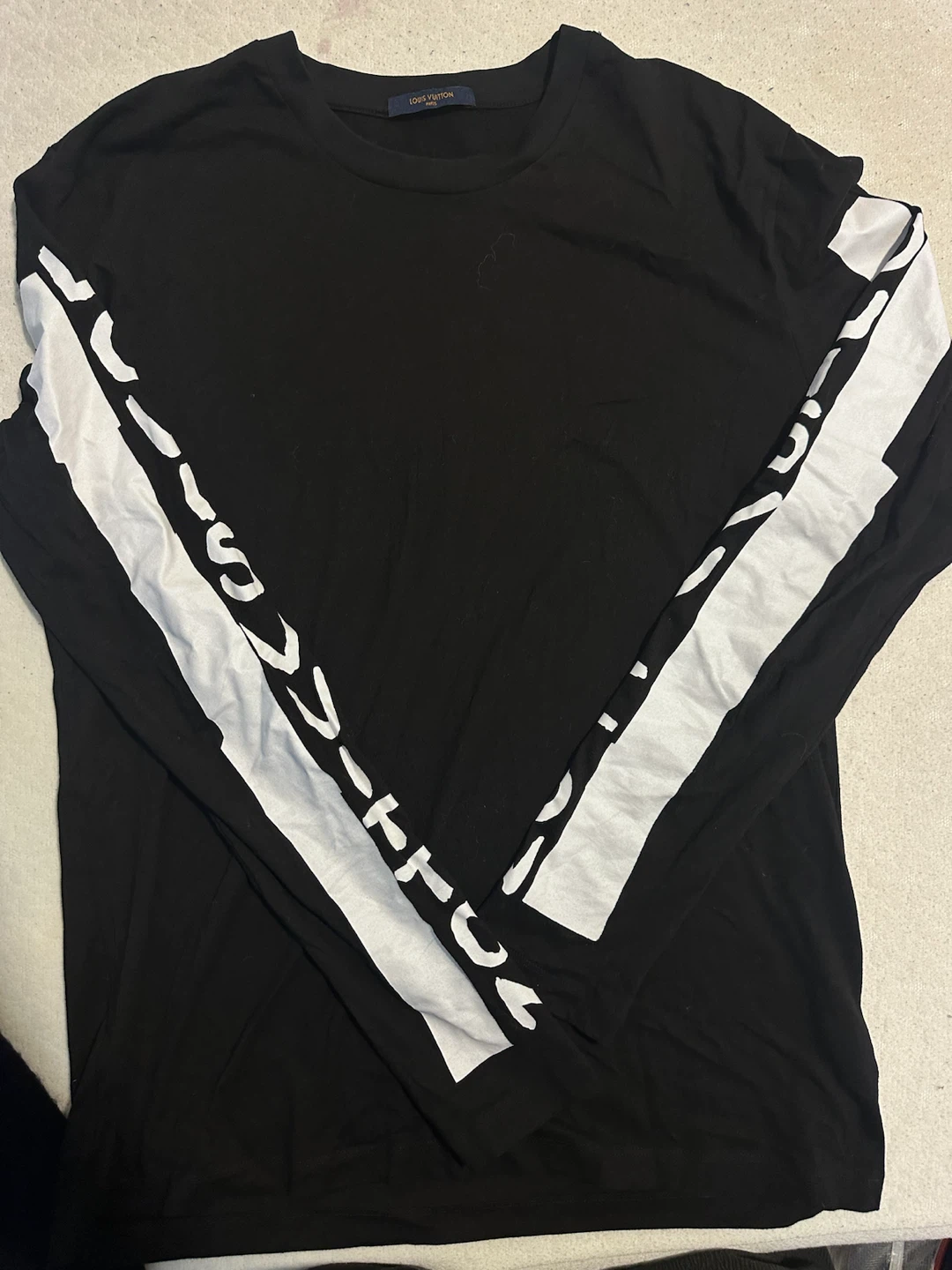 Louis Vuitton Black Long Sleeve T-Shirt - photo 3