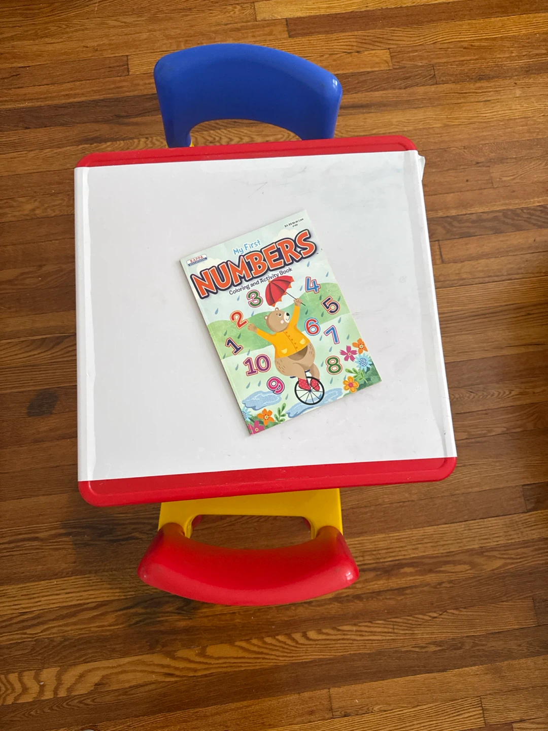 Kids Play Table with Building Base and Chairs