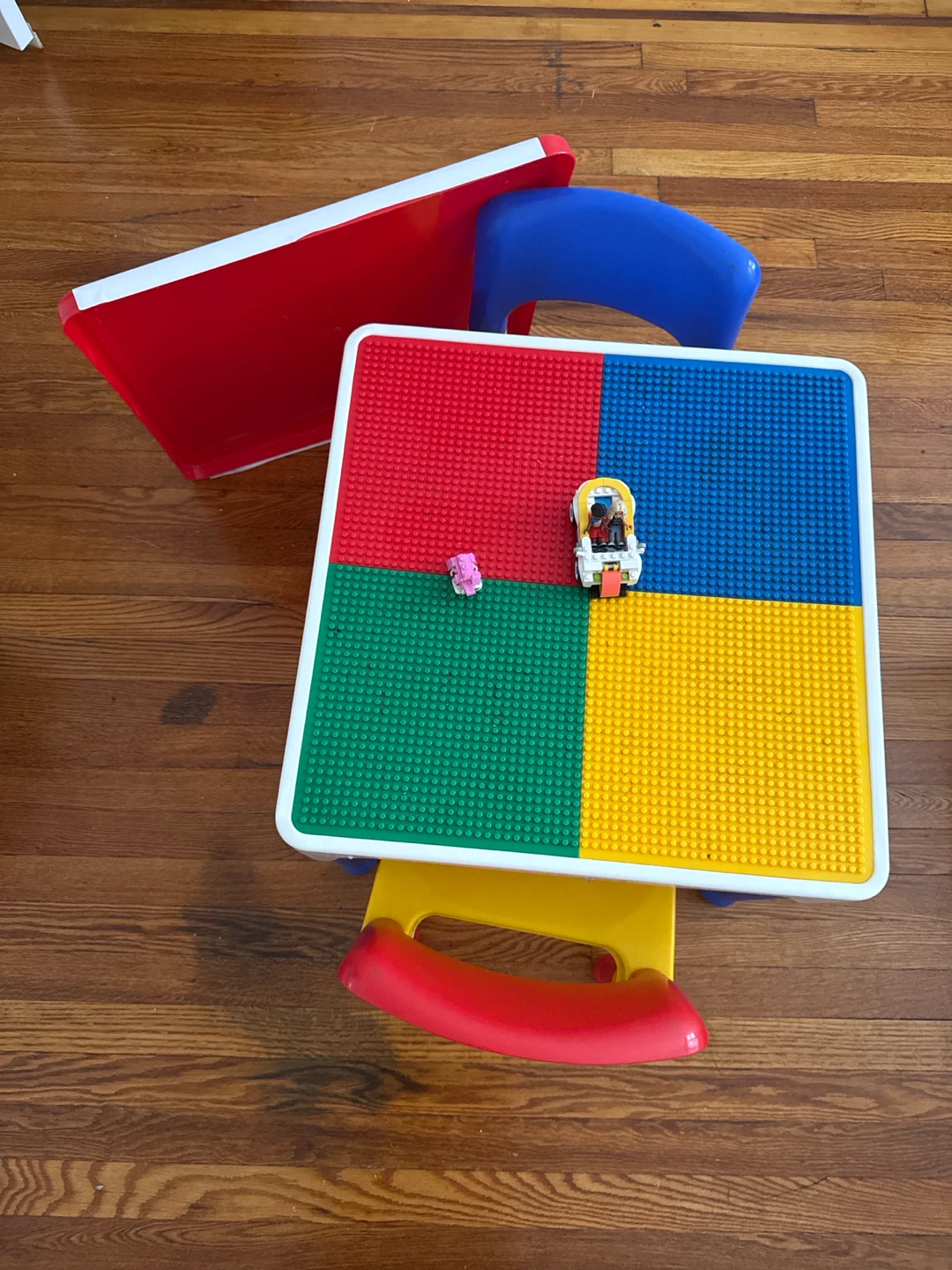 Kids Play Table with Building Base and Chairs - photo 2