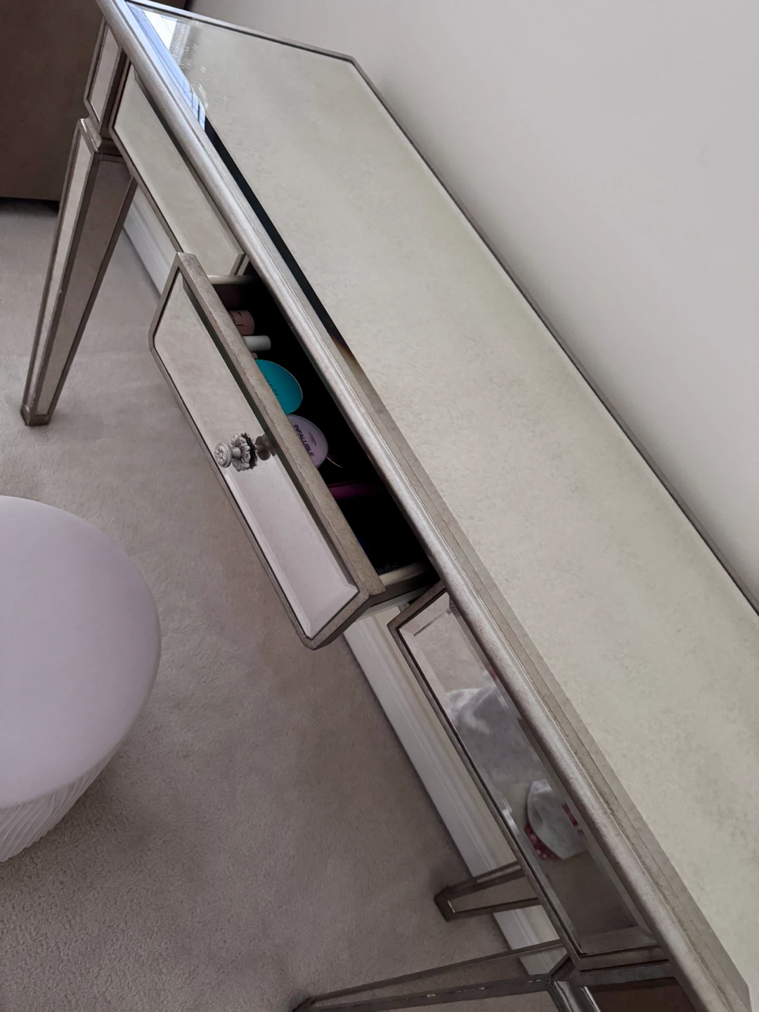 Vanity table - photo 3