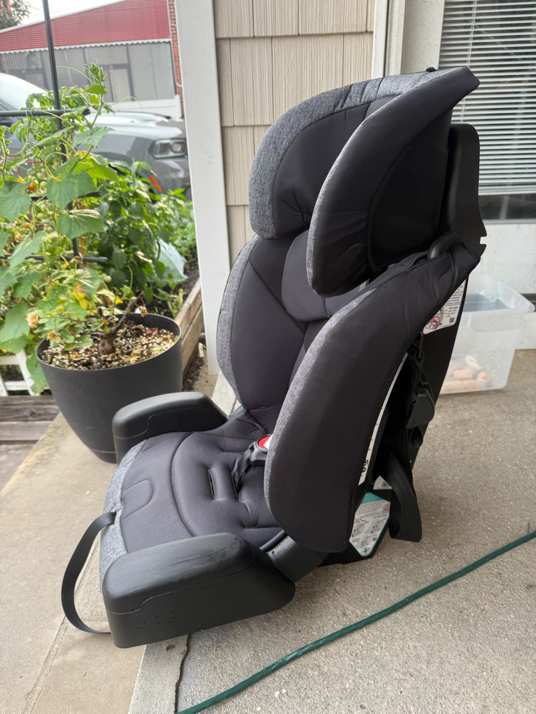 Evenflo Child Car Seat - photo 2