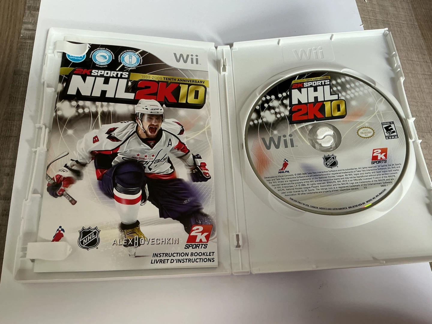 2K Sports NHL 2K10 Nintendo Wii Video Game - photo 2