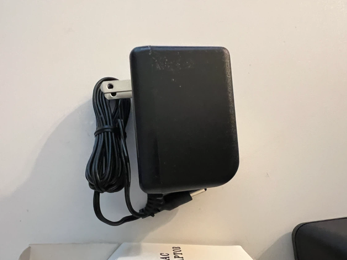 Motorola HTN9013B Battery Charger - photo 4