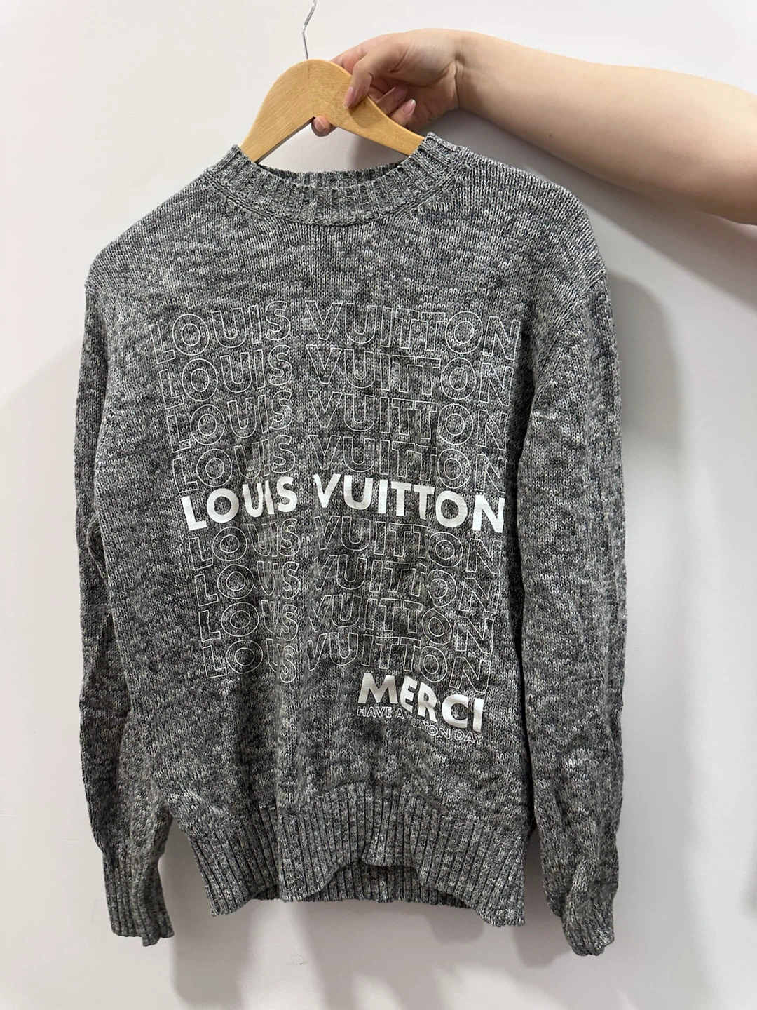 Louis Vuitton "Merci" Monogram Sweater - Grey - Size M - photo 2