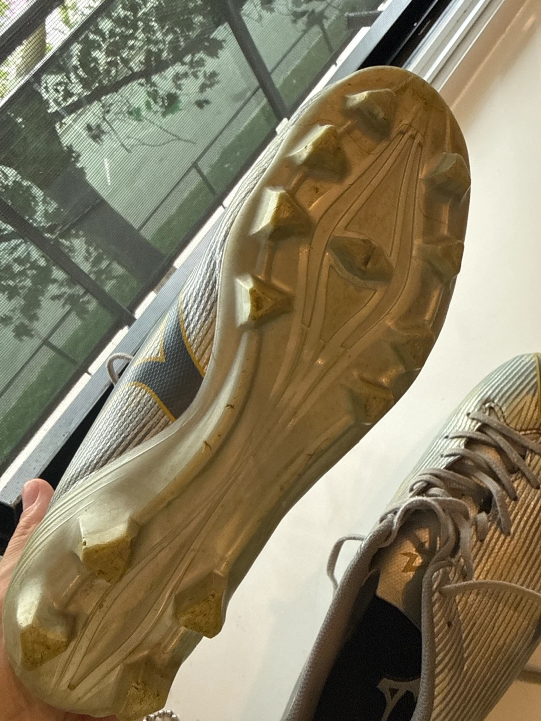 Mizuno Soccer Cleats - photo 2