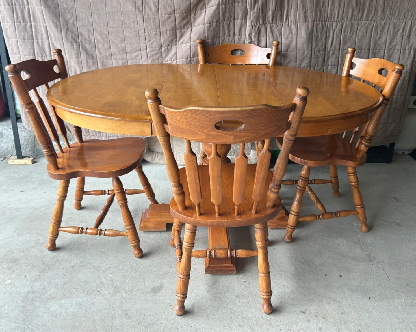 Solid Beech Wood Vintage Dining Table Set with 4 Chairs