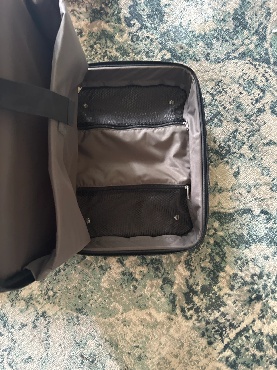 Samsonite Black Carry-On Spinner Luggage - photo 4