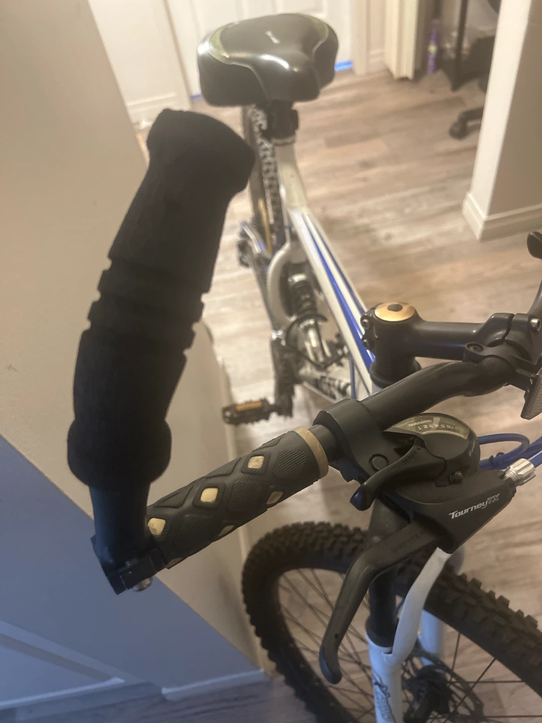 CCM Apex Full Suspension Mountain Bike - photo 4