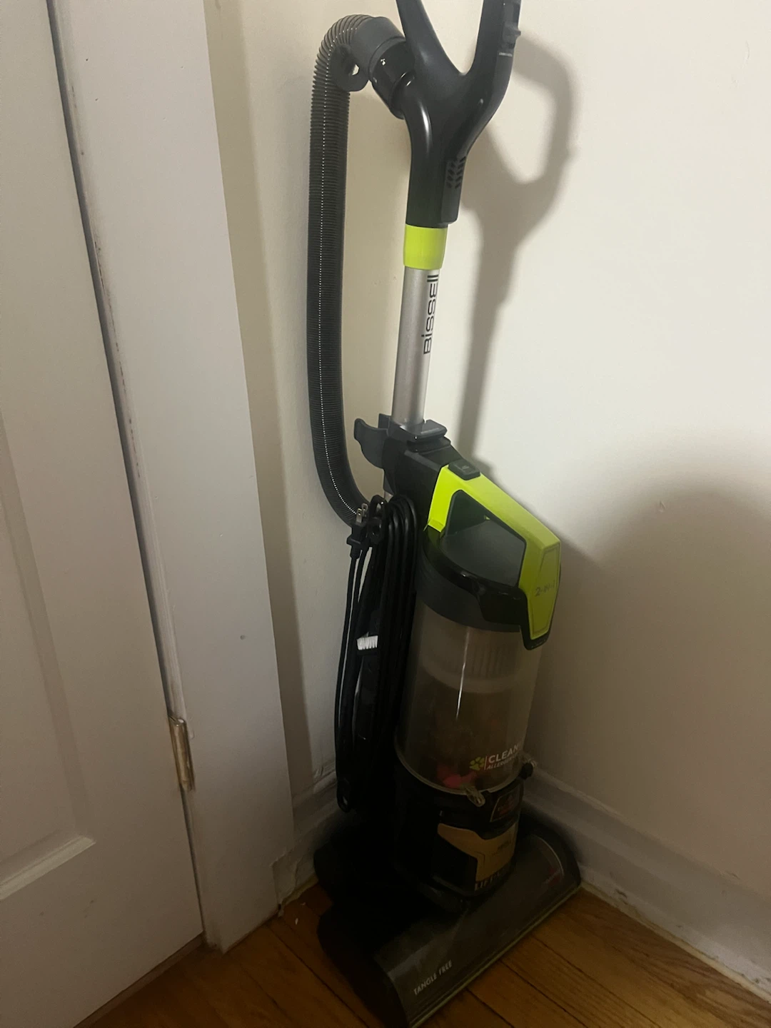 Bissell CleanView Vacuum Cleaner - photo 3