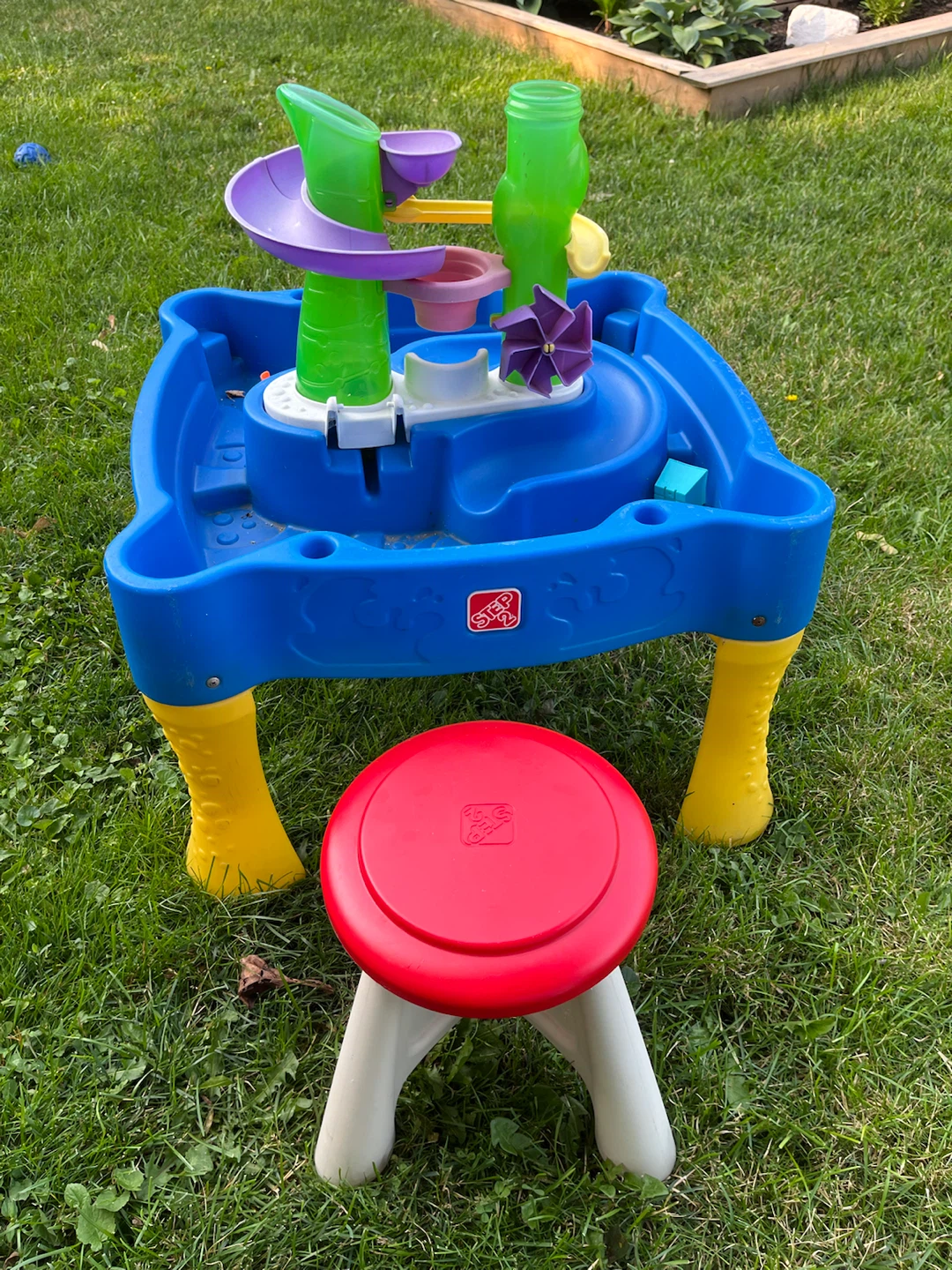 Step2 Water Table with Stool