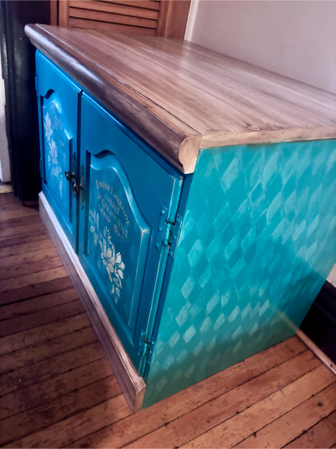 Farmhouse Style Accent Cabinet with Drawers - photo 4