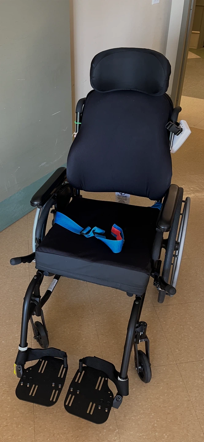 Manual Mobility Wheelchair - photo 2