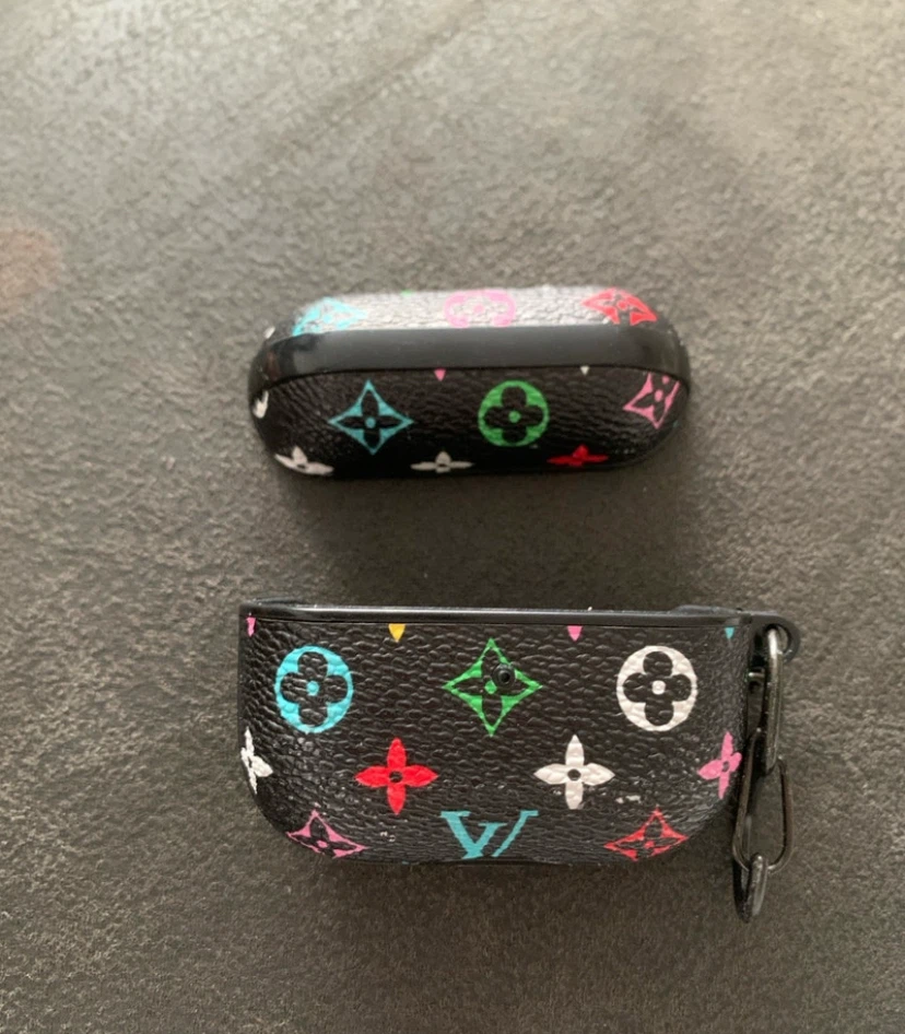 AirPod Pro Case with Designer Pattern - photo 3