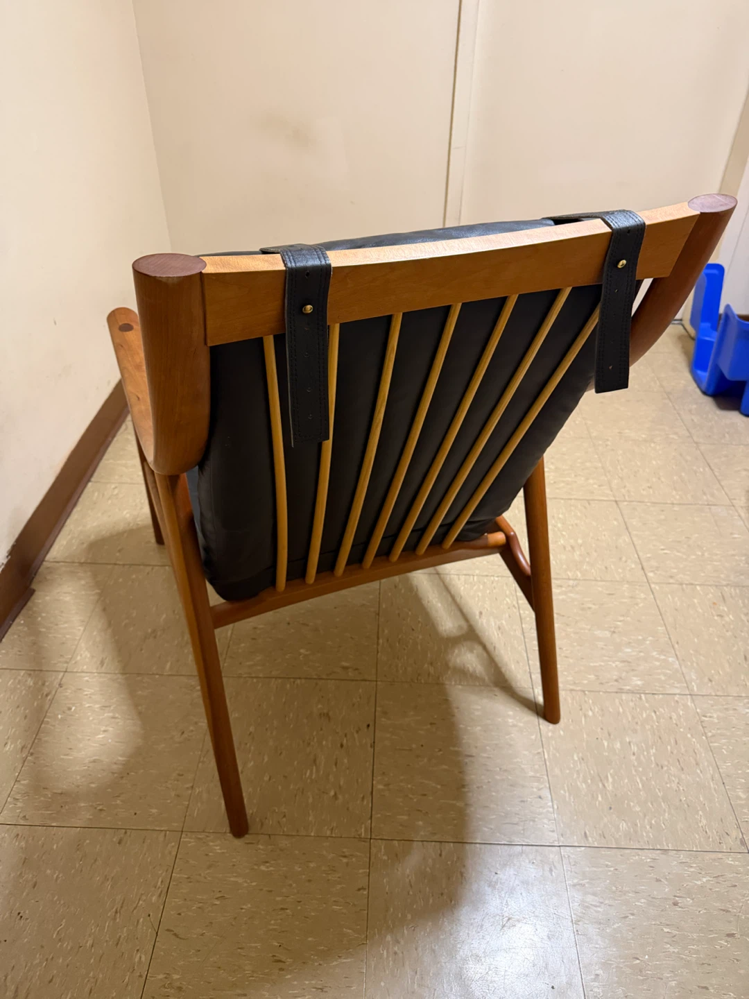 This Moser Ellipse Lounge Chair - photo 3