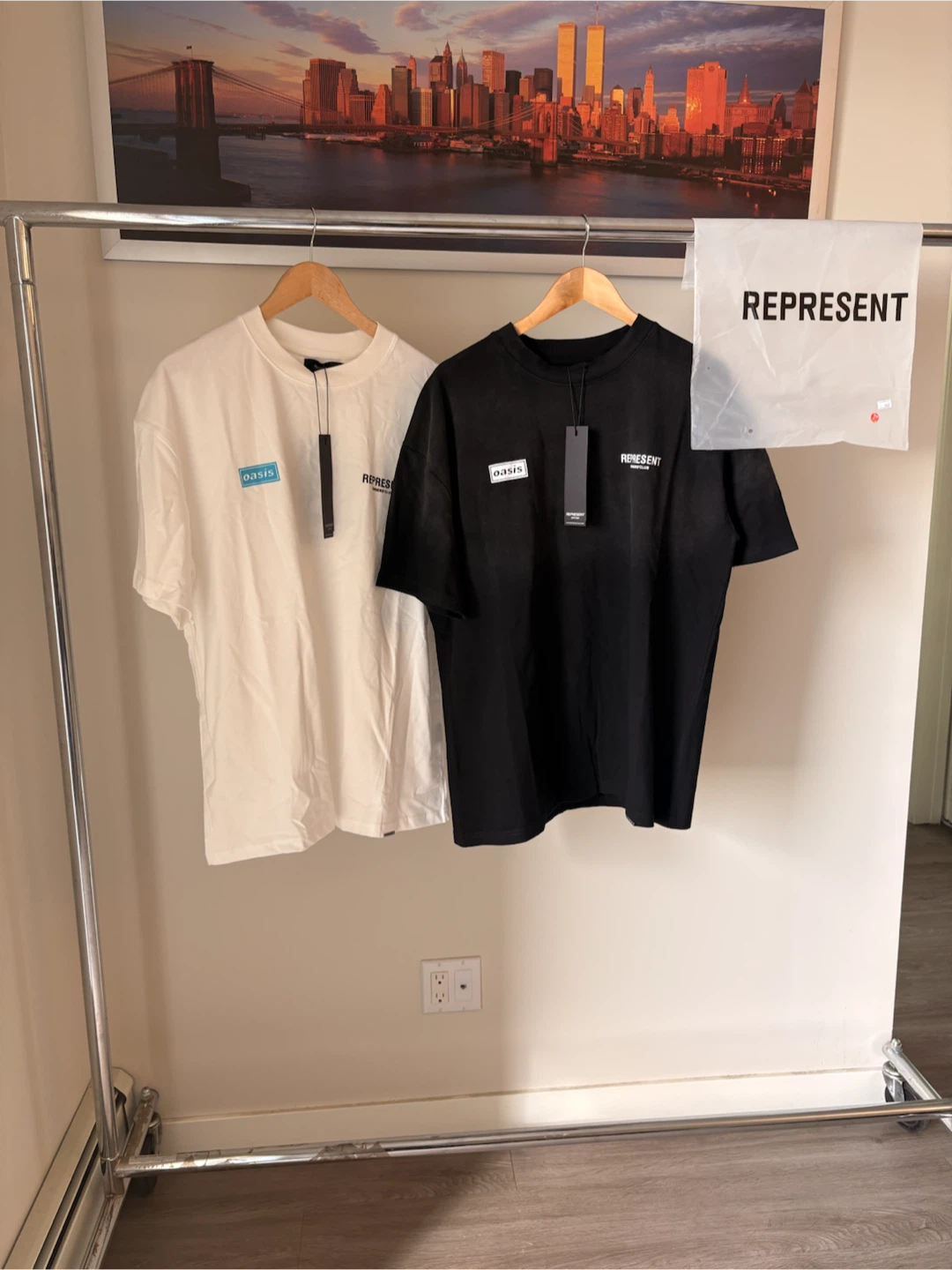 Represent "Oasis Club" Graphic T-Shirt - photo 2