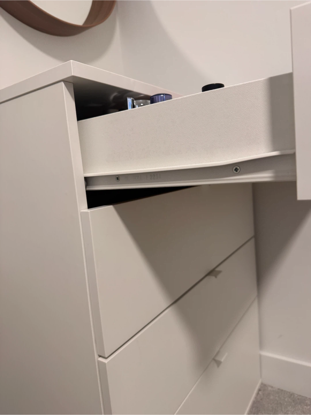 VAHALS 4-Drawers Chest - photo 3