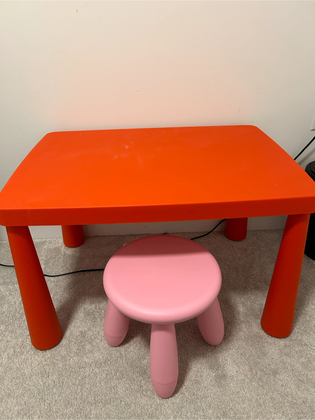 MAMMUT Children Table and Stool