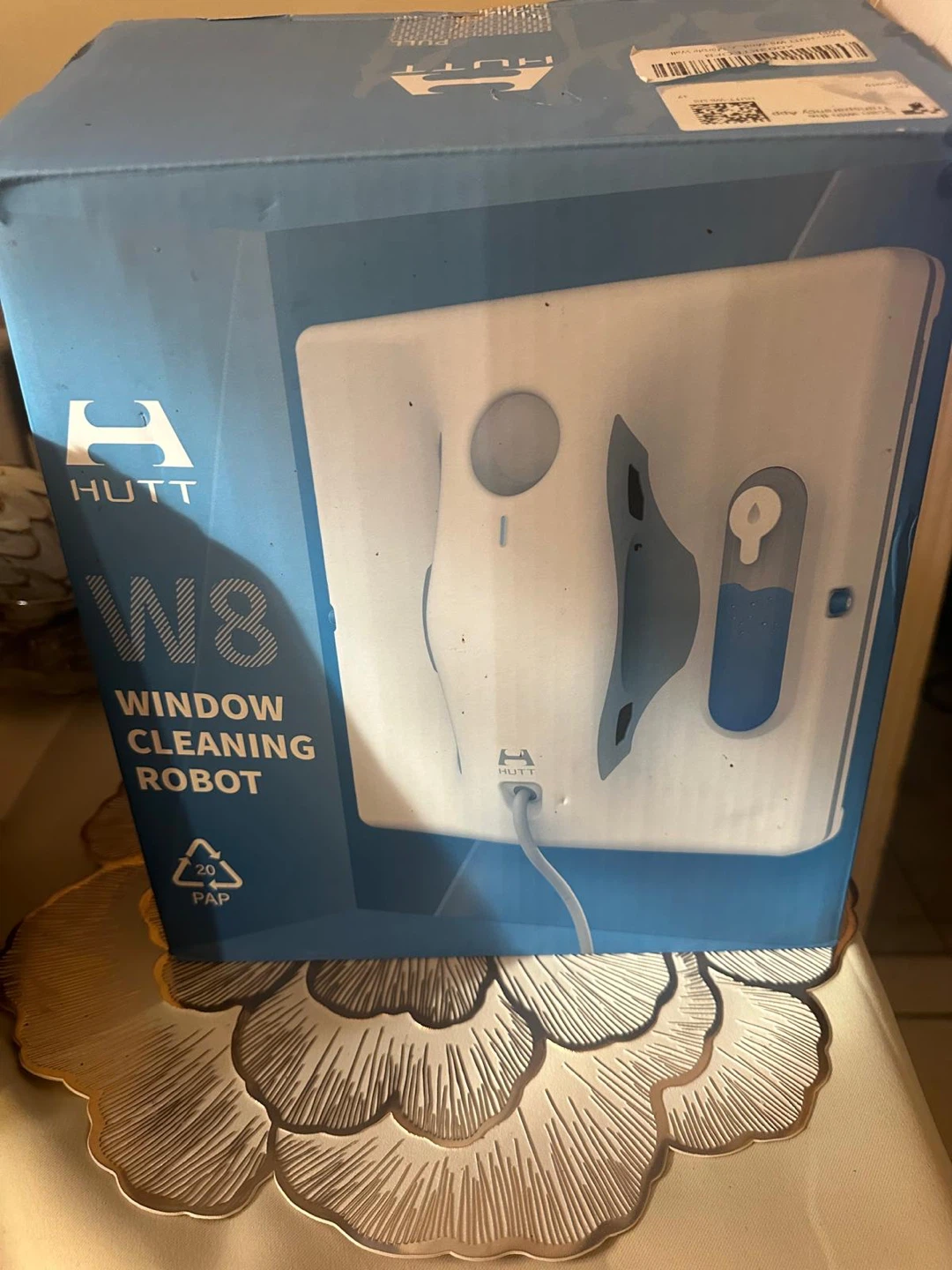 HUTT W8 Window Cleaning Robot