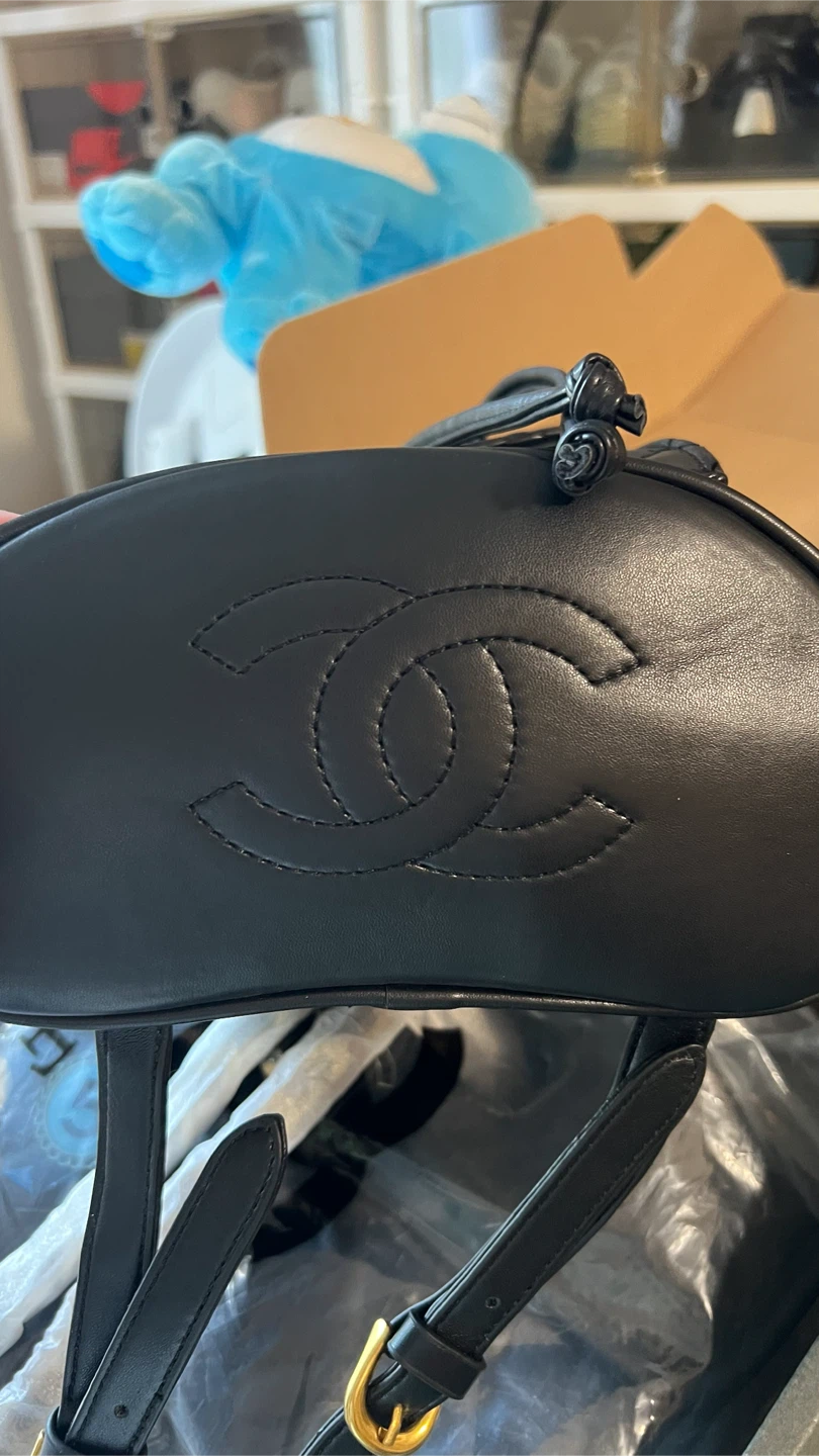 Black Quilted Backpack - photo 4