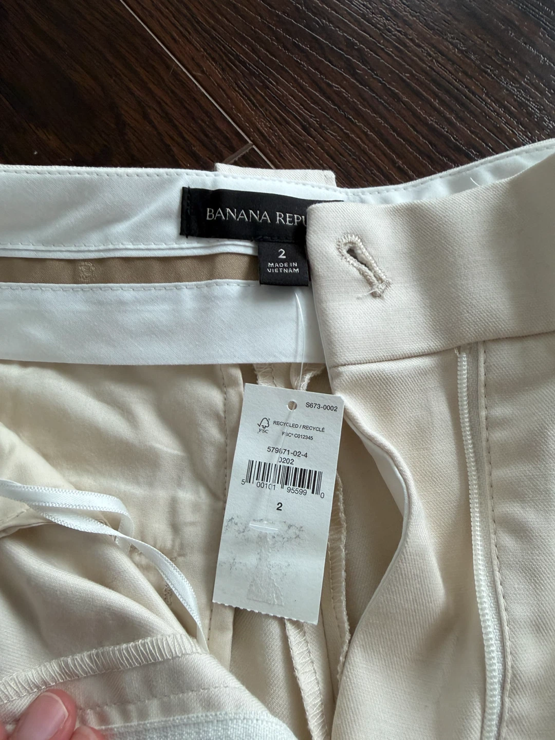 Banana Republic Cruise Pleated Shorts - photo 4