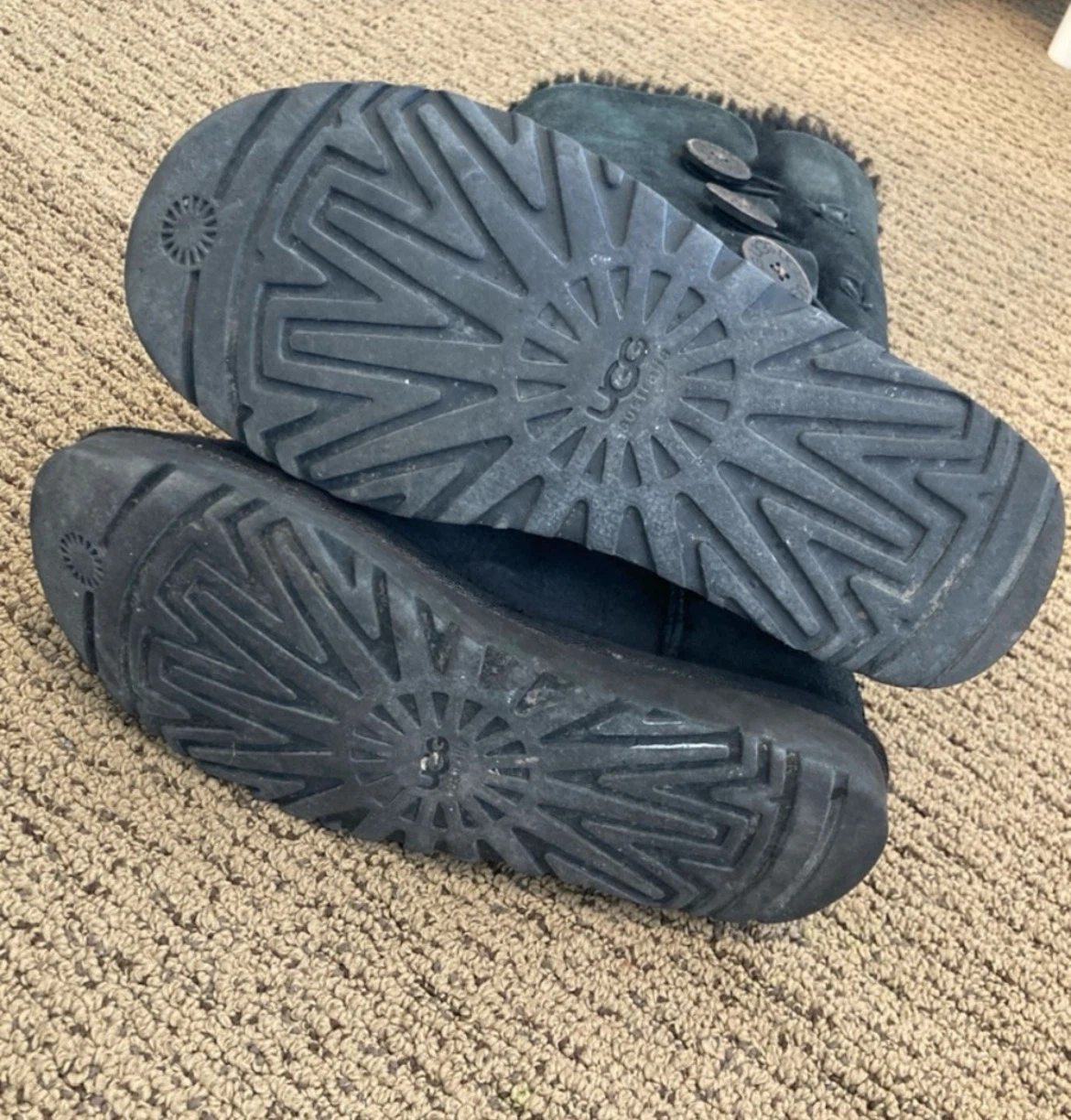 Uggs button tall black - photo 5