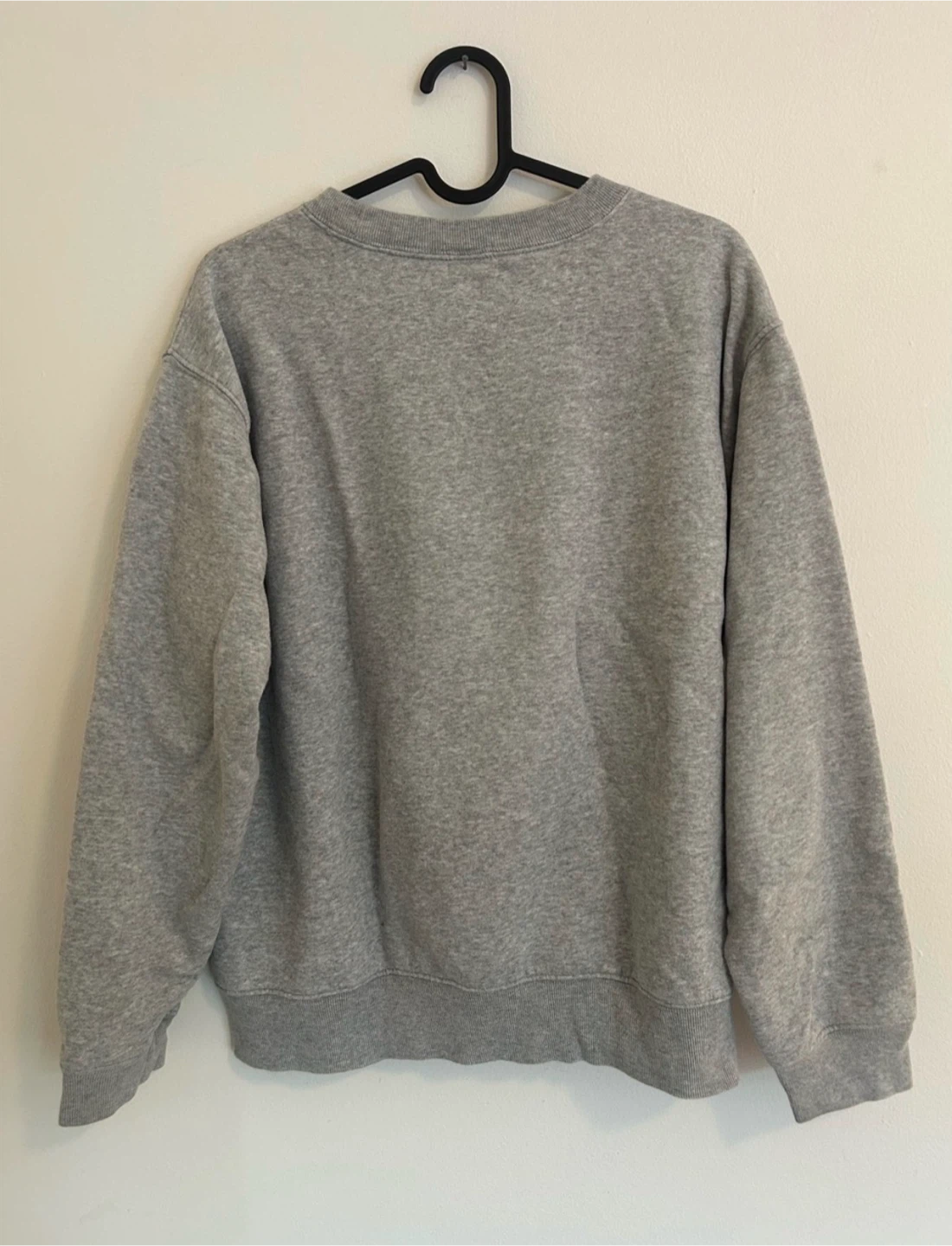 GAP grey crewneck - photo 3