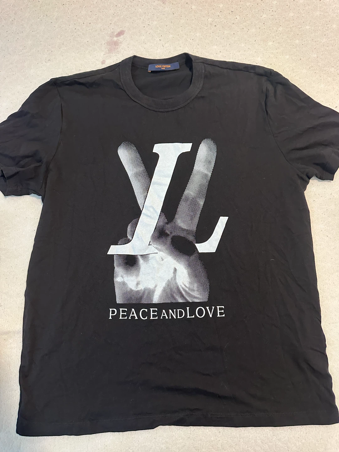 Louis Vuitton Peace and Love T-Shirt Black Size S