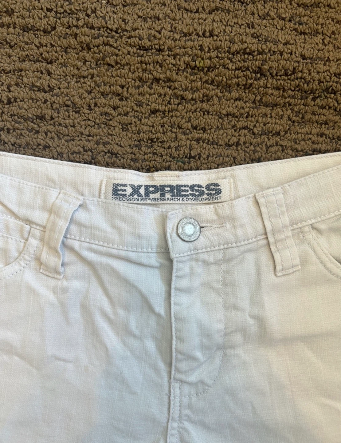 White Express Shorts - photo 2