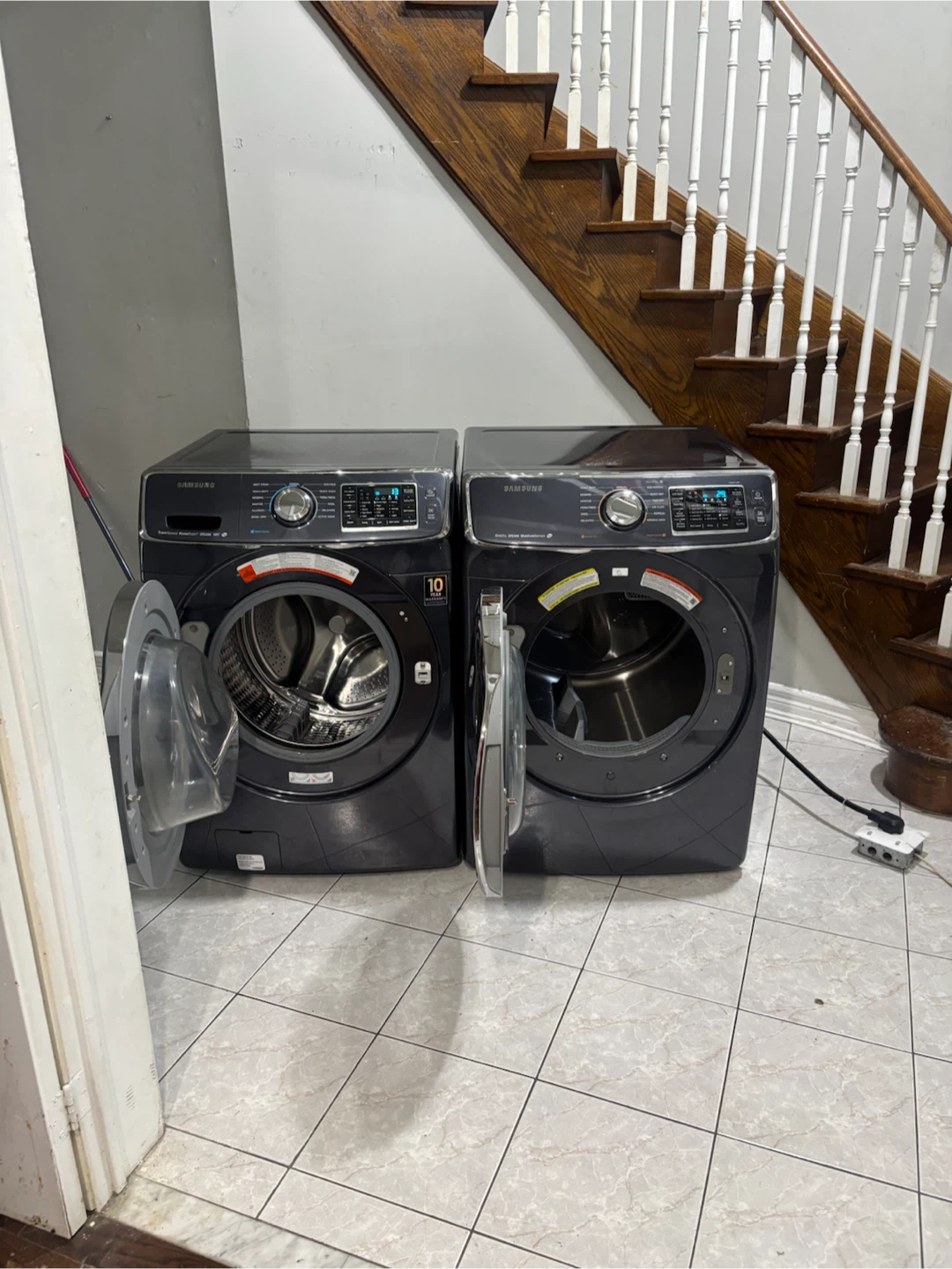 Like NEW SAMSUNG washer dryer can DELIVER - photo 2