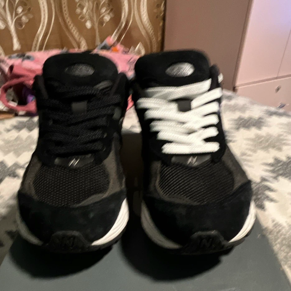 New Balance 2002R Black - Size 8.5 (Original Box Included) - photo 3