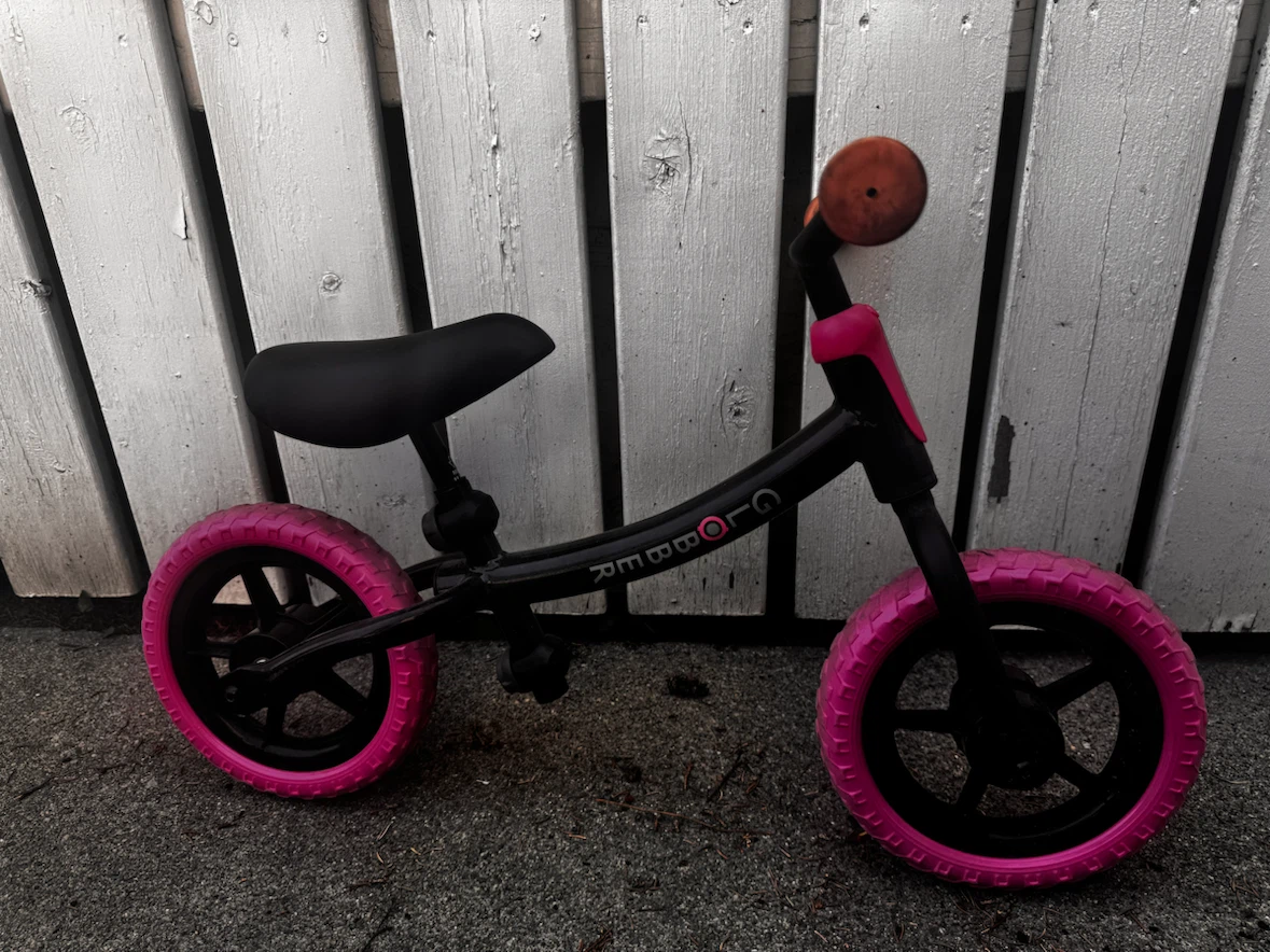Globber Balance Bike – Black & Pink, Adjustable, Good Condition - photo 4