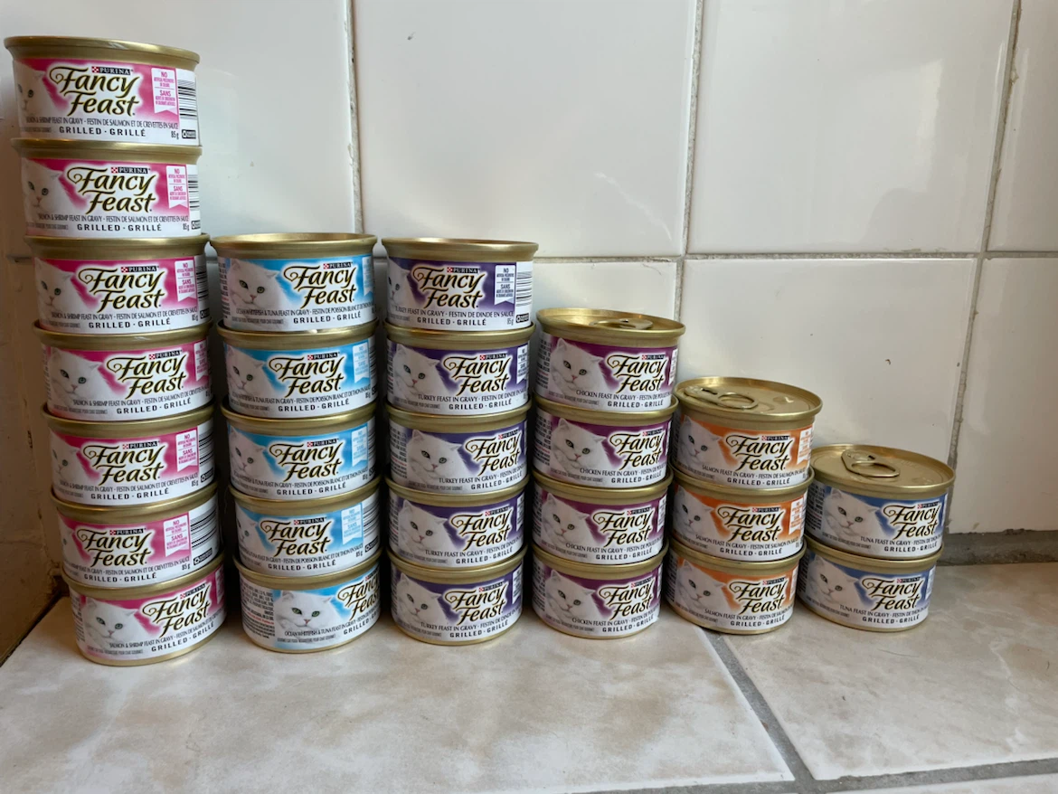 26 Cans Grilled Fancy Feast Wet Cat Food Lot