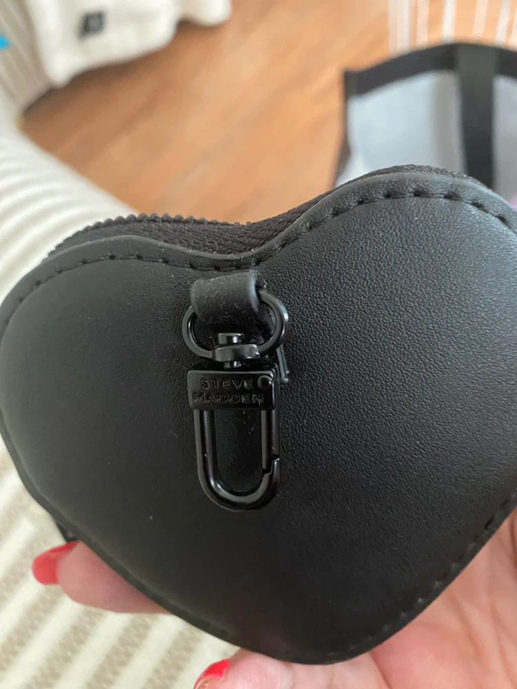 Steve Madden Black Heart Keychain Pouch - photo 4