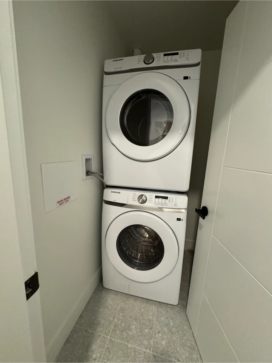Brand New 1 Bed + Den + 1 Bath Apartment for Rent in Langley - photo 3