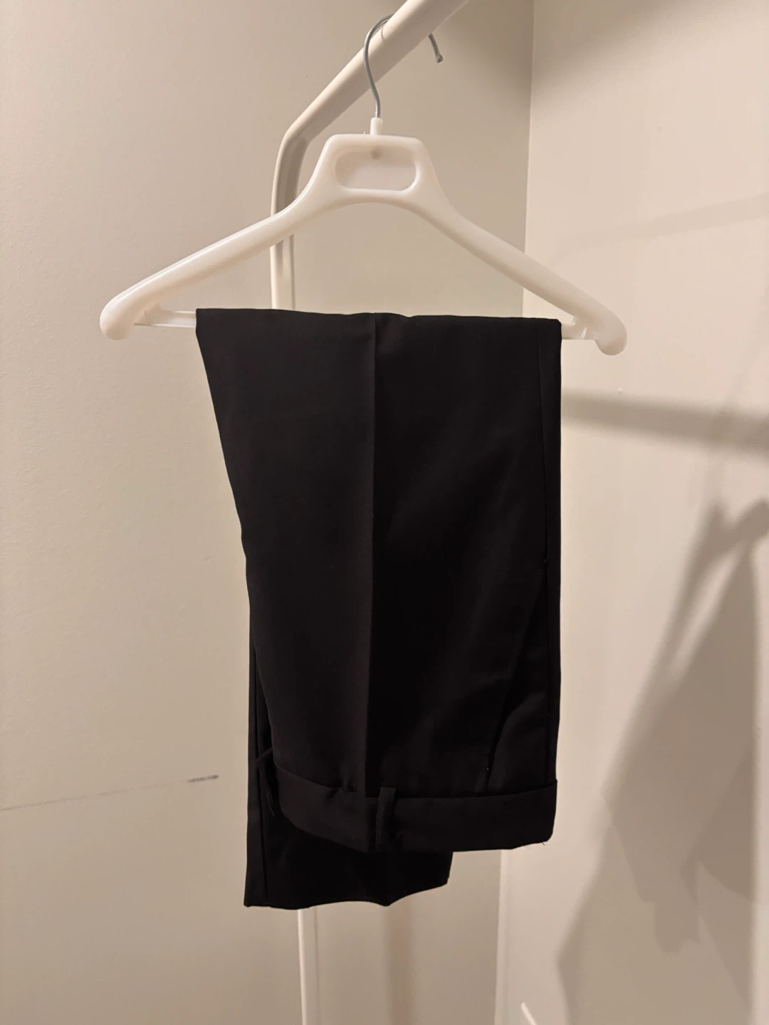 Elegant Black Tuxedo Suit - 3 Piece - photo 3
