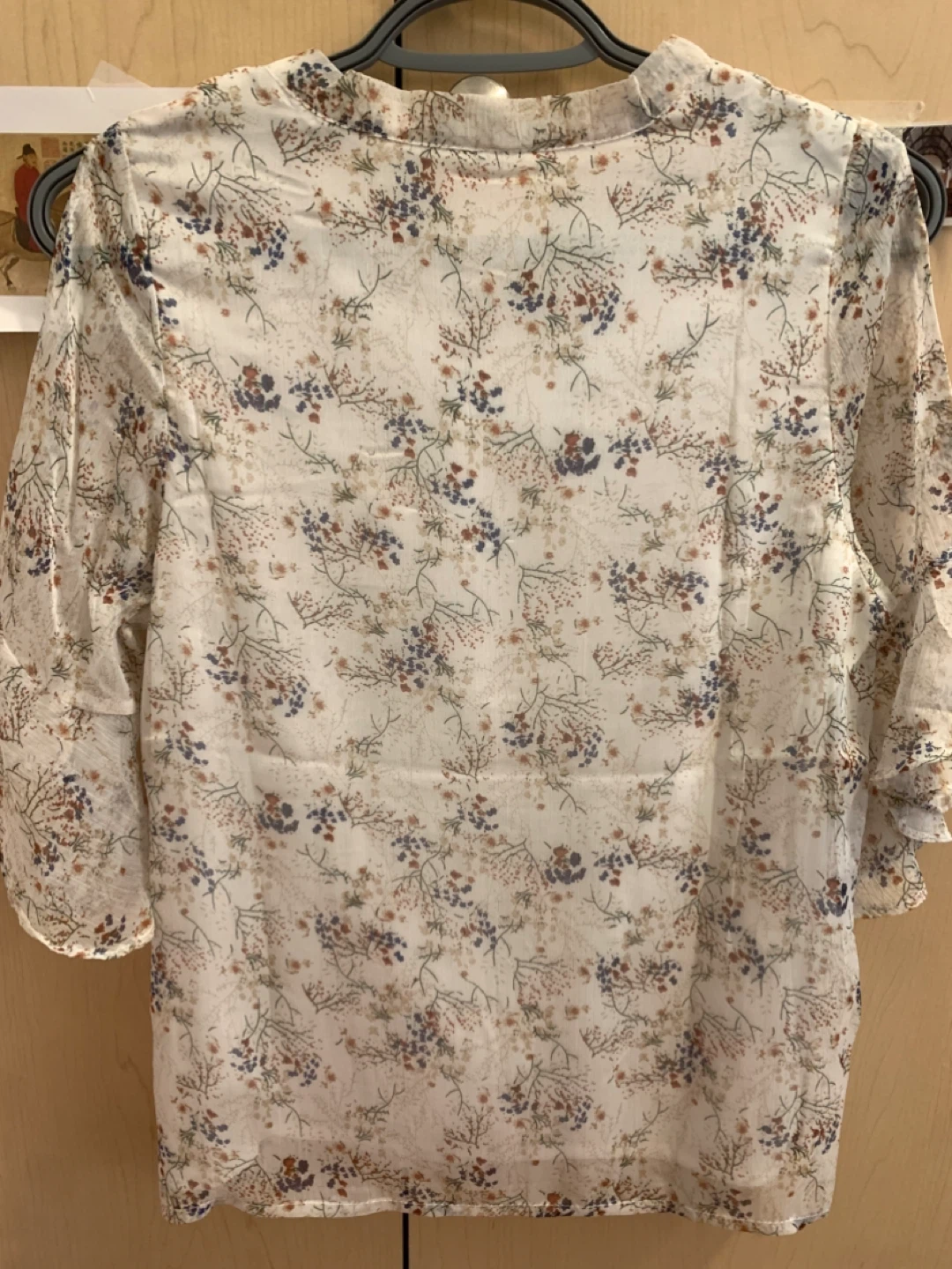 Size S/M EUC Floral Tie-Neck Blouse Ruffle Sleeves Cream - photo 3
