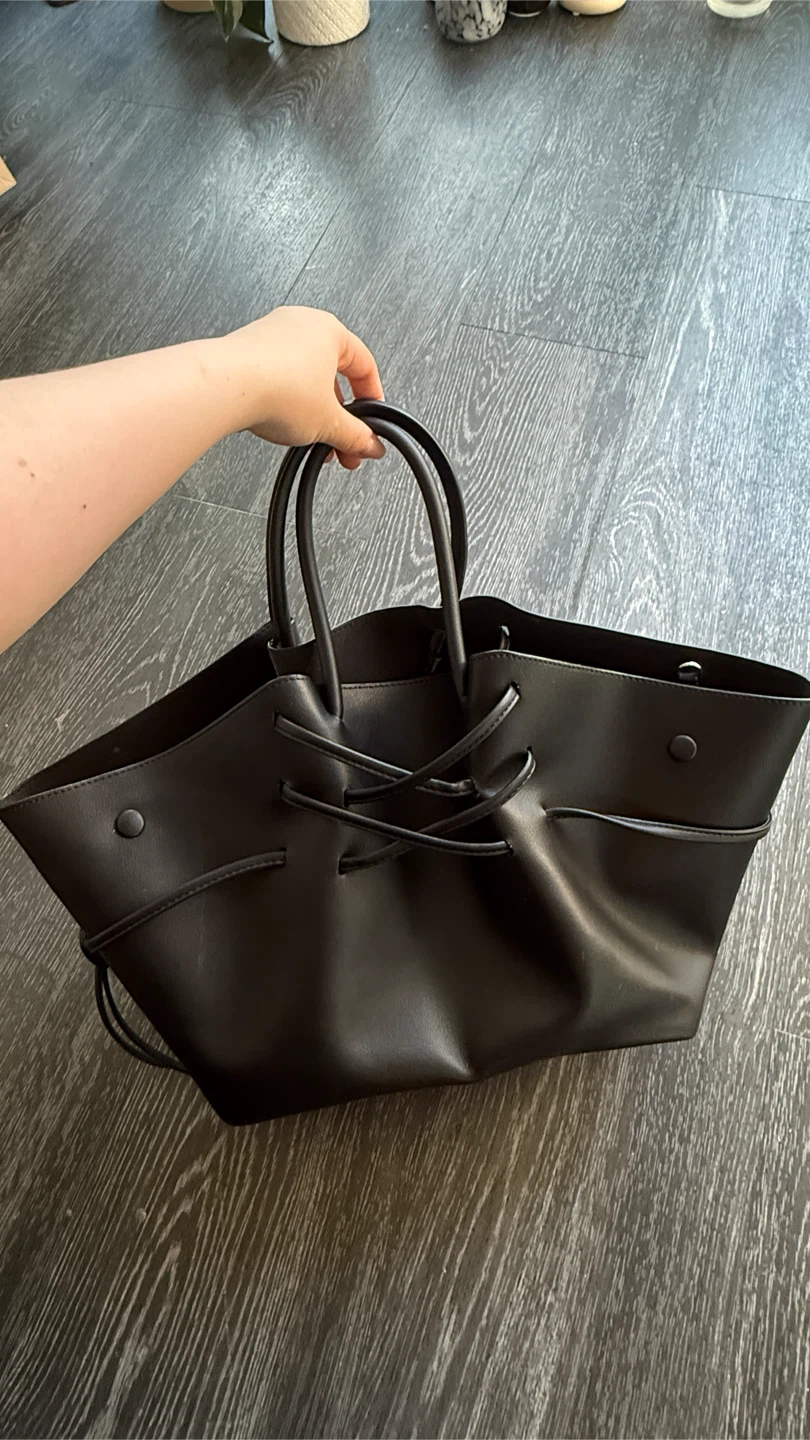 IU BALLET STUDIO Tote Bag - photo 5
